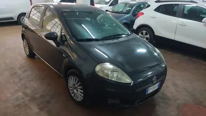 Usata Fiat Grande Punto Active 77 CV (56 kW) 2008 Nero Utilitaria