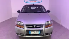Grigio(met.) Usata 2004 Chevrolet Kalos SE Plus Tre volumi | 1790 € (Buon prezzo)