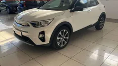 Usata 2020 Kia Stonic Style SUV | 13.699 € (Buon prezzo)