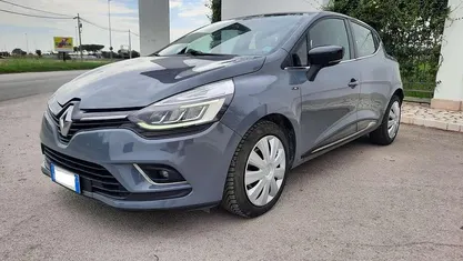 Usata 2019 Renault Clio IV Life Tre volumi | 5490 € (Super prezzo)