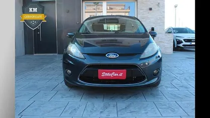Nero Usata 2009 Ford Fiesta Tre volumi | 3999 € (Buon prezzo)