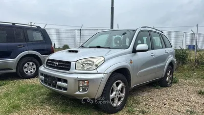 Argento Usata 2003 Toyota RAV4 Station wagon | 2999 € (Ottimo prezzo)