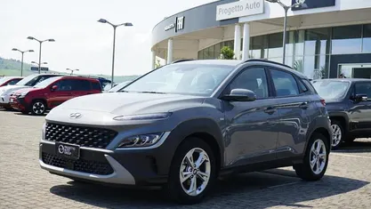 Usata Hyundai Kona 120 CV (88 kW) 2023 Grigio met SUV