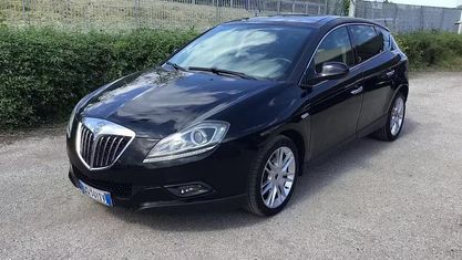 Usata Lancia Delta 165 CV (121 kW) 2008 Grigio Utilitaria