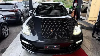 Usata 2018 Porsche Panamera Turbo Sport Turismo Tre volumi | 53.890 € (Ottimo prezzo)
