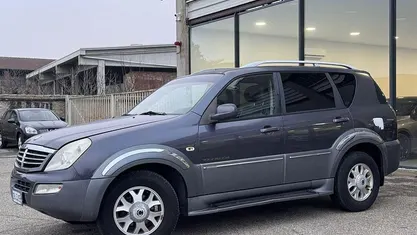 Usata Ssangyong (KGM) Rexton 165 CV (121 kW) 2004 Grigio SUV