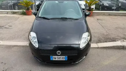 Usata Fiat Grande Punto Dynamic 65 CV (47 kW) 2009 Nero Utilitaria