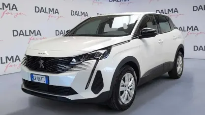 Usata Peugeot 3008 Active 136 CV (100 kW) 2024 Bianco madreperla SUV