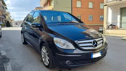 Usata Mercedes B200 Chrome 140 CV (102 kW) 2006 Nero Monovolume