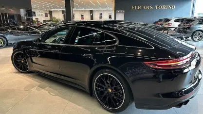 Usata Porsche Panamera 330 CV (242 kW) 2018 Nero metallizzato Berlina