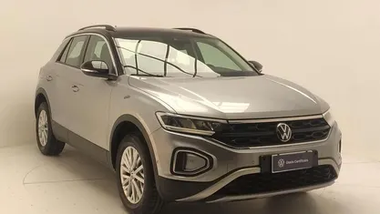 Usata VW T-Roc Life 150 CV (110 kW) 2024 Grigio SUV