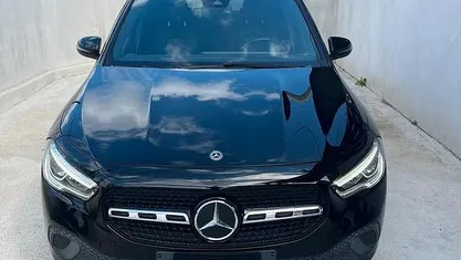 Usata Mercedes GLA200 150 CV (110 kW) 2020 Nero SUV