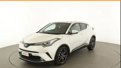 Usata Toyota C-HR Lounge 122 CV (89 kW) 2017 Bianco SUV