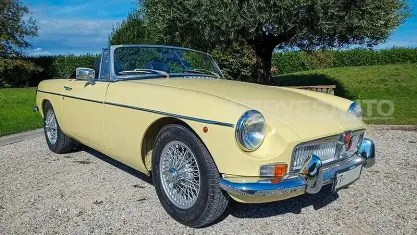 Usata MG B 94 CV (69 kW) 1970 Giallo Cabrio