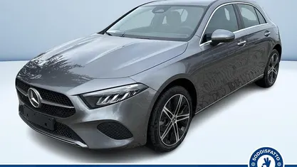 Grigio metallizzato Usata 2023 Mercedes A250 Advanced Plus Tre volumi | 44.200 €