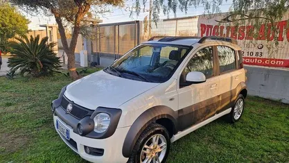 Usata 2011 Fiat Panda 4x4 Cross Due volumi | 7800 € (Buon prezzo)