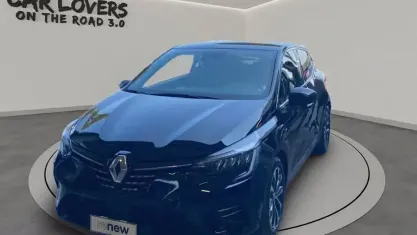 Usata Renault Clio Techno 145 CV (106 kW) 2023 Nero Utilitaria