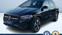 Grigio scuro metallizzato Usata 2020 Mercedes GLA220 SUV | 33.200 € (Ottimo prezzo)