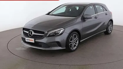 Usata Mercedes A180 Urban 110 CV (80 kW) 2017 Grigio Berlina