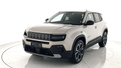 Usata 2025 Jeep Avenger Summit SUV | 24.600 € (Buon prezzo)