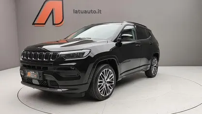 Usata 2024 Jeep Compass Summit SUV | 26.490 € (Buon prezzo)