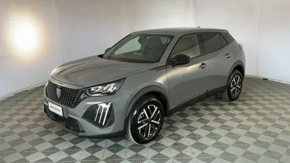 Usata Peugeot 2008 Active 101 CV (74 kW) 2024 Grigio SUV