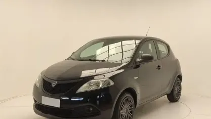 Usata Lancia Ypsilon 69 CV (50 kW) 2019 Utilitaria