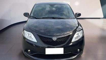 Occasion Lancia Ypsilon Gold 70 PK (51 kW) 2021 Zwart Hatchback