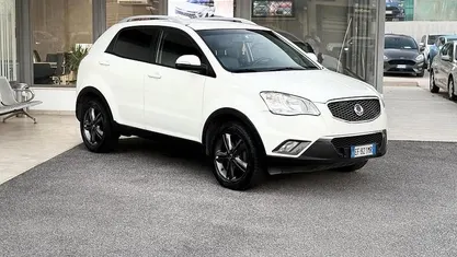 Usata Ssangyong (KGM) Korando 175 CV (128 kW) 2011 SUV
