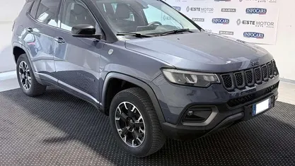 Blu metallizzato Usata 2023 Jeep Compass Trailhawk SUV | 20.490 € (Buon prezzo)