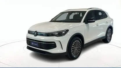 Usata VW Tiguan Edition 131 CV (96 kW) 2025 Bianco / pastello SUV