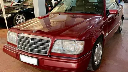 Usata Mercedes E200 136 CV (100 kW) 1995 Rosso Berlina