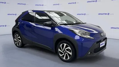 Blu Usata 2025 Toyota Aygo X Trend SUV | 15.490 € (Buon prezzo)