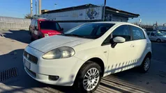Usata 2009 Fiat Grande Punto Dynamic Due volumi | 2500 € (Buon prezzo)