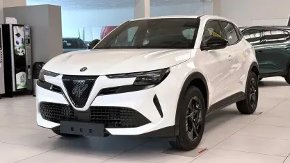Nuova Alfa Romeo GT Junior 145 CV (106 kW) 2026 Bianco SUV