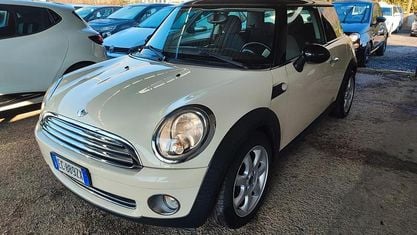 Usata Mini Cooper 122 CV (89 kW) 2010 Beige Utilitaria