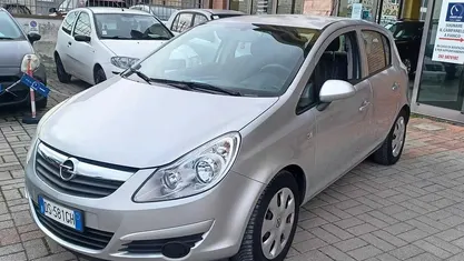 Usata Opel Corsa 75 CV (55 kW) 2008 Utilitaria