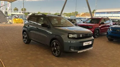 Usata Fiat Grande Panda La Prima 101 CV (74 kW) 2025 Blu Utilitaria