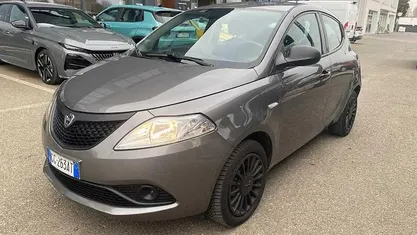 Grigio Usata 2021 Lancia Ypsilon Silver Utilitaria | 9500 € (Buon prezzo)
