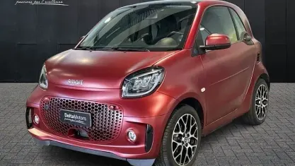Usata Smart ForTwo Coupé Prime 60 kW (82 CV) 2023 Bordeaux metallizzato Utilitaria