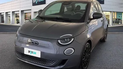 Grigio Usata 2021 Fiat 500e La Prima Tre volumi | 15.450 € (Buon prezzo)