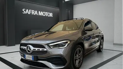 Usata Mercedes GLA200 Premium 150 CV (110 kW) 2023 Grigio SUV