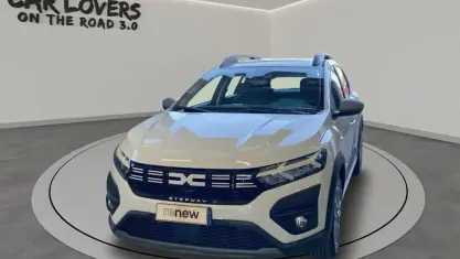 Usata Dacia Sandero Expression 101 CV (74 kW) 2023 Bianco Utilitaria