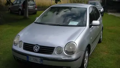 Usata VW Polo Comfortline 75 CV (55 kW) 2002 Grigio Berlina