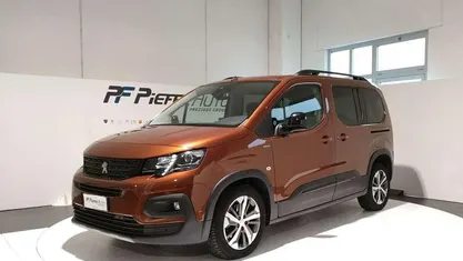 Arancione Usata 2018 Peugeot Rifter GT-line Monovolume | 15.500 € (Buon prezzo)