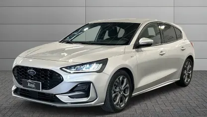 Usata Ford Focus ST-Line 116 CV (85 kW) 2024 Magnetic grey Berlina