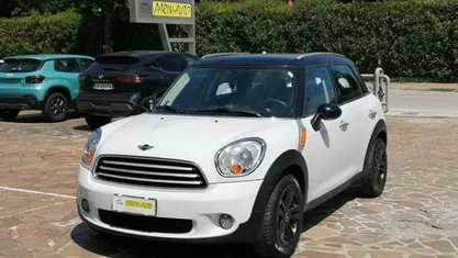 Bianco Usata 2011 Mini Cooper D Countryman Hype SUV | 6000 € (Buon prezzo)