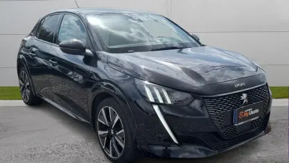 Usata Peugeot 208 GT 101 CV (74 kW) 2022 Nero perla Utilitaria