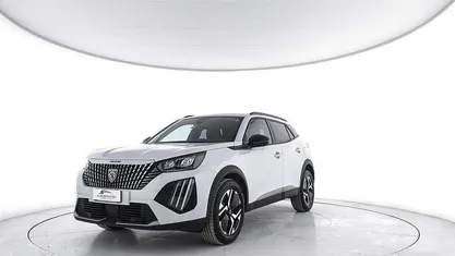 Usata Peugeot 2008 Allure 101 CV (74 kW) 2025 SUV
