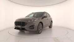 Grigio Usata 2021 Ford Kuga ST-Line SUV | 21.500 € (Buon prezzo)